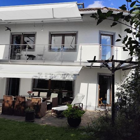 Elegant-Terraced-House-With-Bikes-Near-The-Lake-Children-At-Least-6-A-Old Starnberg Exterior foto