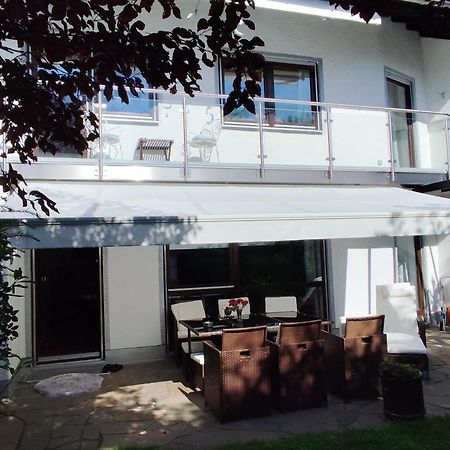 Elegant-Terraced-House-With-Bikes-Near-The-Lake-Children-At-Least-6-A-Old Starnberg Exterior foto