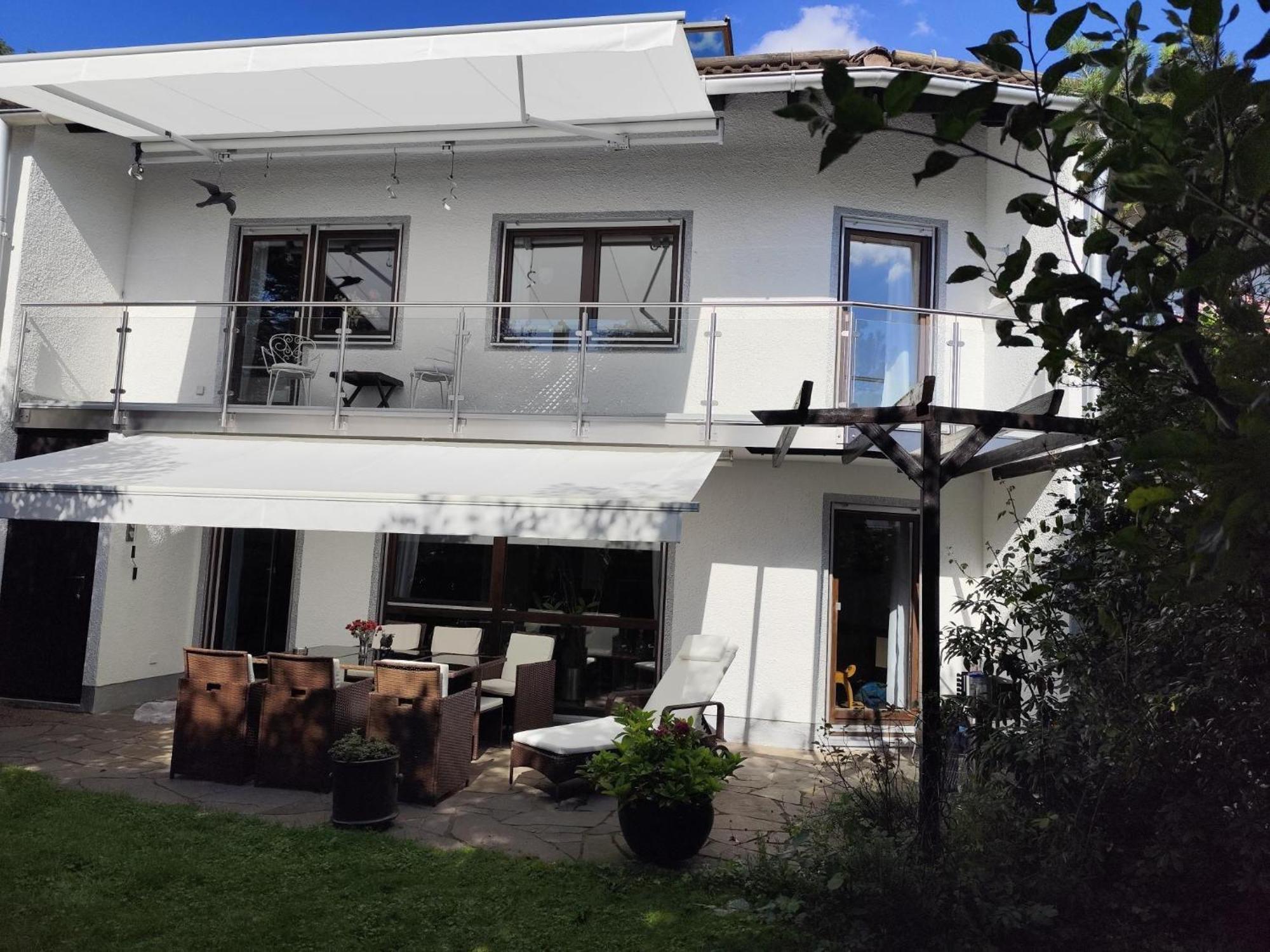 Elegant-Terraced-House-With-Bikes-Near-The-Lake-Children-At-Least-6-A-Old Starnberg Exterior foto