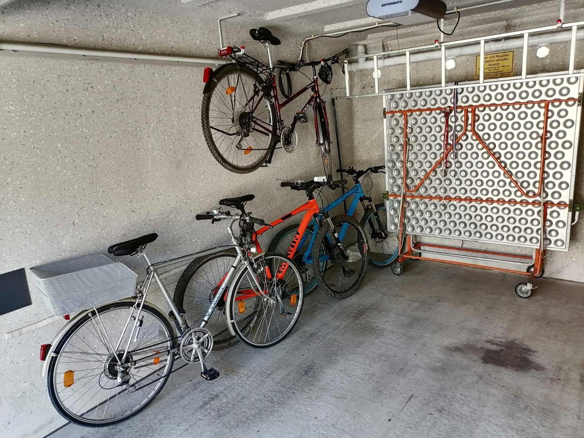 Elegant-Terraced-House-With-Bikes-Near-The-Lake-Children-At-Least-6-A-Old Starnberg Exterior foto